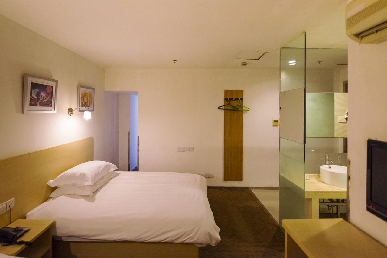 Motel Zhenjiang Jiefang Road Exteriör bild